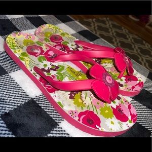 Vera Bradley make me blush floral 8/9 flip flops